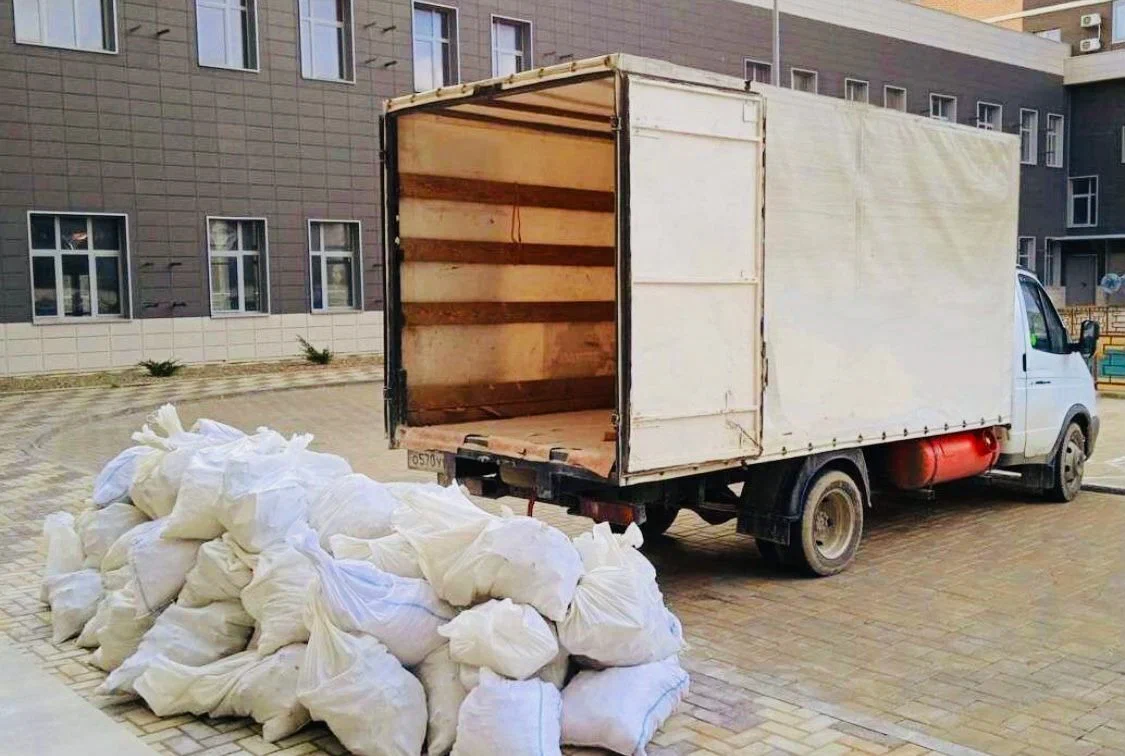 Вывоз строительного мусора из новостроек в Сосновом Боре в октябре
