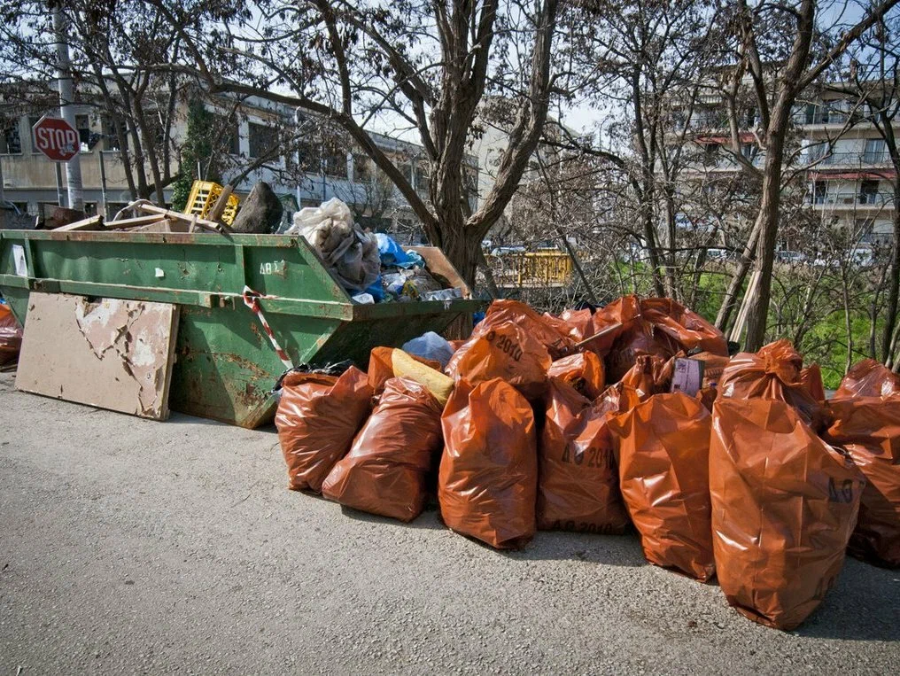 Круглосуточный вывоз мусора в Сосновом Боре в октябре