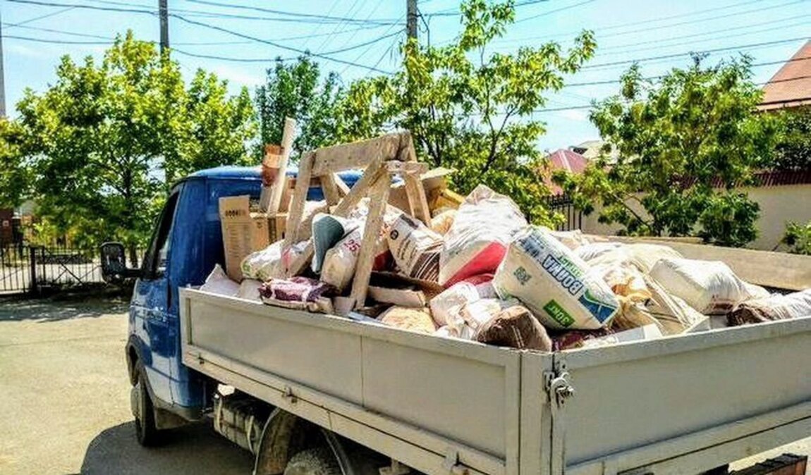 Вывоз мусора Газелью в Сосновом Боре в октябре